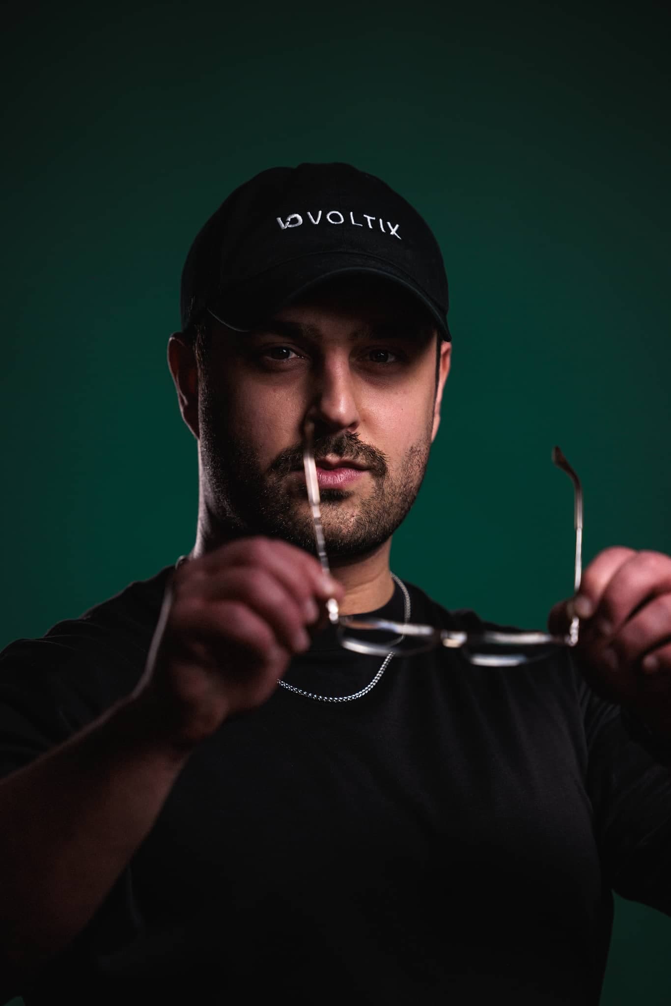 Pascal lunettes sequence frame